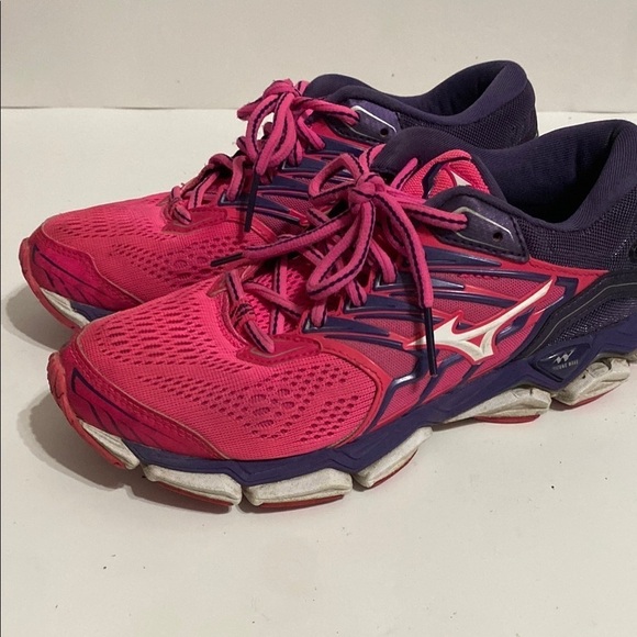 Mizuno Shoes - Mizuno Women's Pink and Purple Running Shoes Size 7.5
